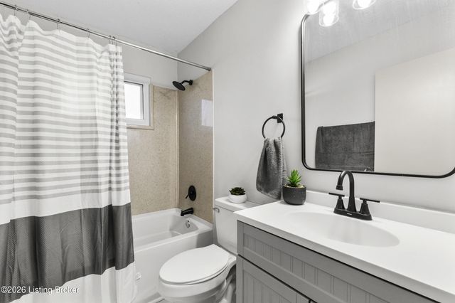 269 Senate Cir, Radcliff, KY 40160