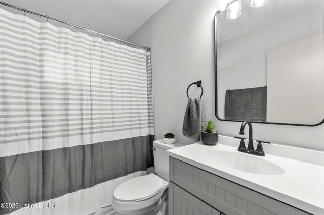 269 Senate Cir, Radcliff, KY 40160