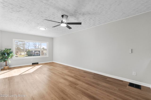 269 Senate Cir, Radcliff, KY 40160