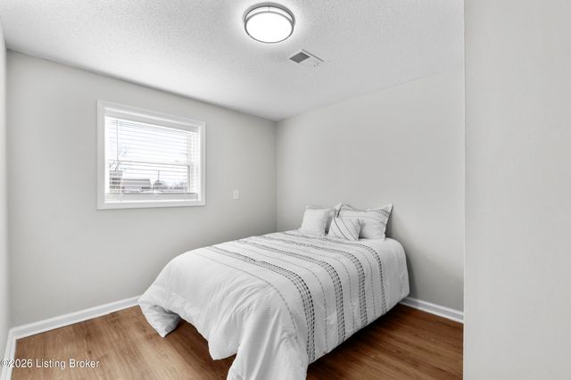 269 Senate Cir, Radcliff, KY 40160