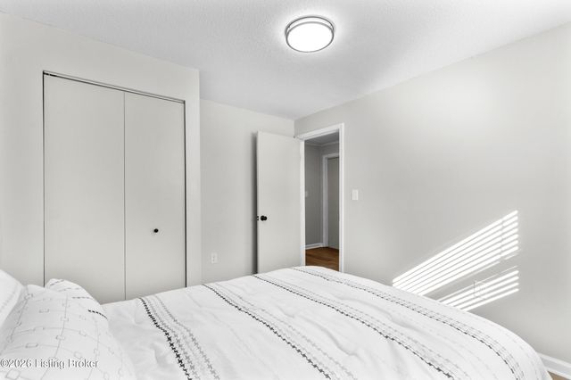 269 Senate Cir, Radcliff, KY 40160