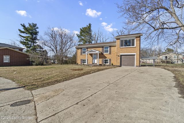 269 Senate Cir, Radcliff, KY 40160