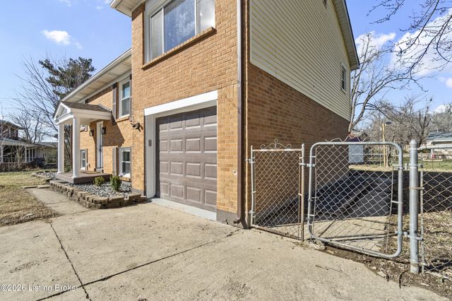 269 Senate Cir, Radcliff, KY 40160