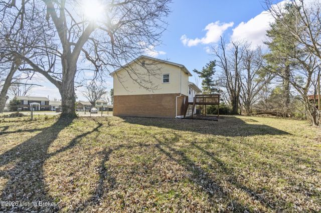 269 Senate Cir, Radcliff, KY 40160