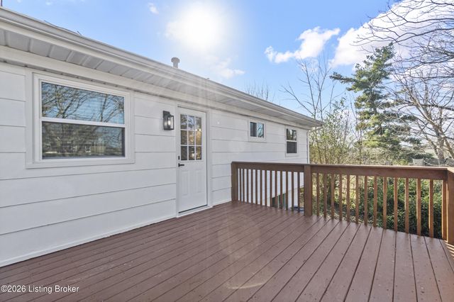 269 Senate Cir, Radcliff, KY 40160