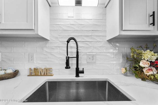 269 Senate Cir, Radcliff, KY 40160