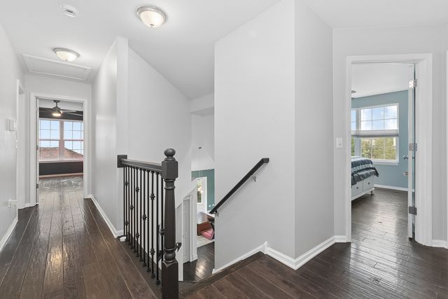 8204 W Rosebury Drive, Frankfort, IL 60423