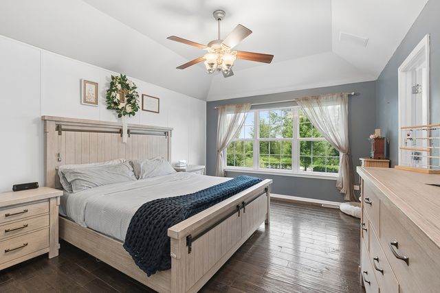8204 W Rosebury Drive, Frankfort, IL 60423