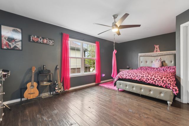 8204 W Rosebury Drive, Frankfort, IL 60423