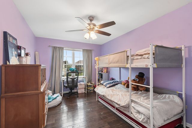 8204 W Rosebury Drive, Frankfort, IL 60423