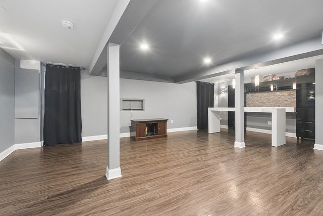 8204 W Rosebury Drive, Frankfort, IL 60423