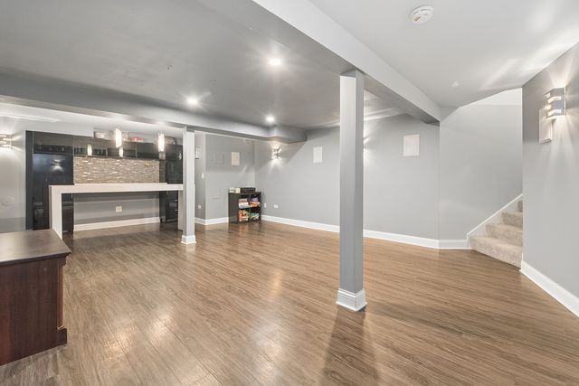 8204 W Rosebury Drive, Frankfort, IL 60423