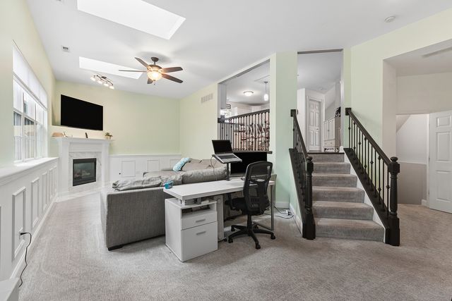 8204 W Rosebury Drive, Frankfort, IL 60423