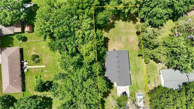 106 S 4th Street, Cleveland, MO 64734