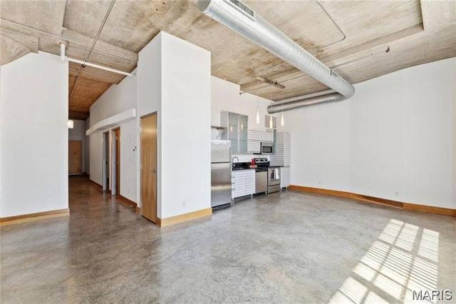 2201 Locust Street 207, St Louis, MO 63103