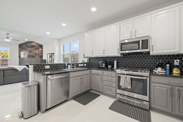2308 Sunshine Drive, Little Elm, TX 75068