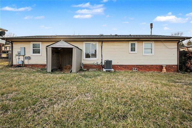 1065 Claremont NE Avenue, Winston-salem, NC 27101