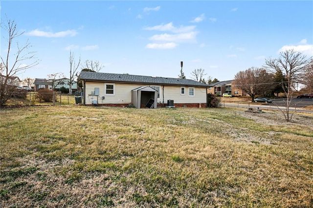 1065 Claremont NE Avenue, Winston-salem, NC 27101