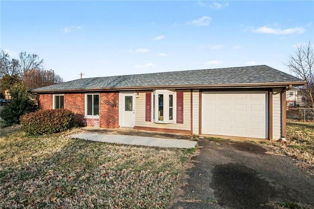 1065 Claremont NE Avenue, Winston-salem, NC 27101