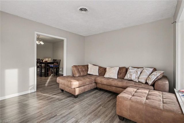 1065 Claremont NE Avenue, Winston-salem, NC 27101