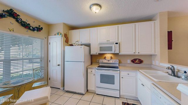 1347 Hampton Park Lane, Melbourne, FL 32940