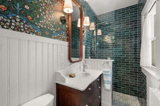 87 Redlands Rd, Boston, MA 02132