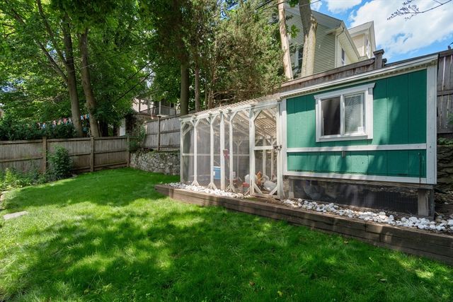 87 Redlands Rd, Boston, MA 02132