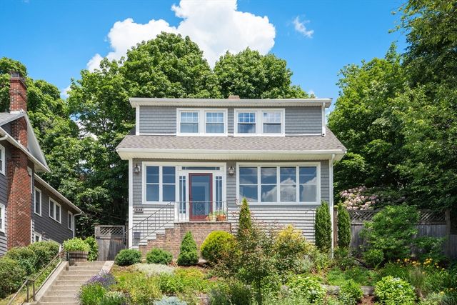 87 Redlands Rd, Boston, MA 02132