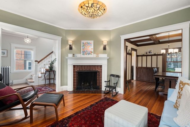 87 Redlands Rd, Boston, MA 02132