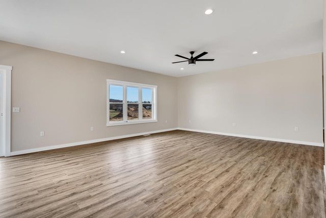 933 Bridger DRIVE, Holmen, WI 54636