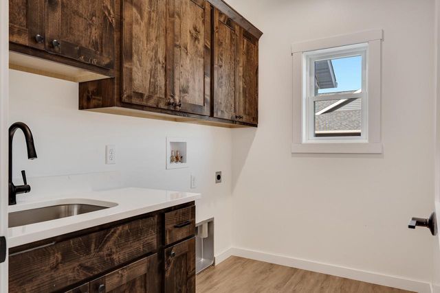 933 Bridger DRIVE, Holmen, WI 54636