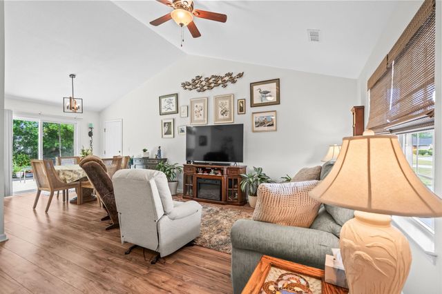 204 Balsa Dr., Longs, SC 29568
