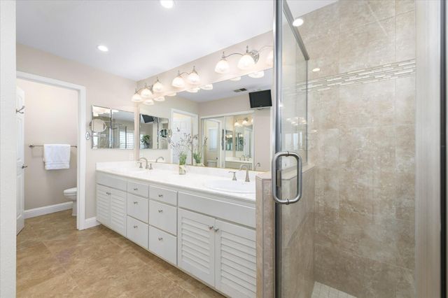 410 Village Cir, Winters, CA 95694