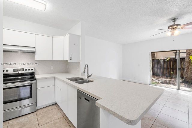 16035 Emerald Cove Rd, Weston, FL 33331