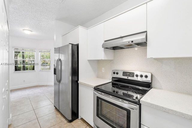 16035 Emerald Cove Rd, Weston, FL 33331