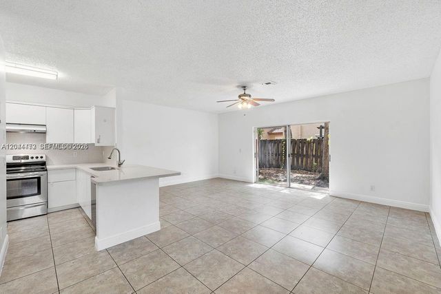 16035 Emerald Cove Rd, Weston, FL 33331