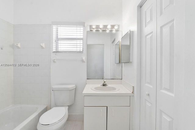 16035 Emerald Cove Rd, Weston, FL 33331