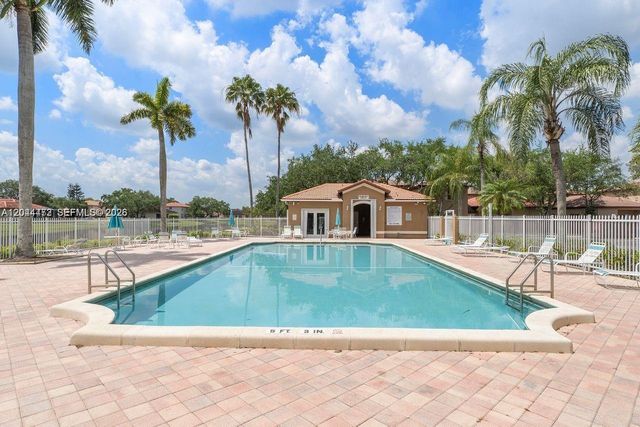 16035 Emerald Cove Rd, Weston, FL 33331