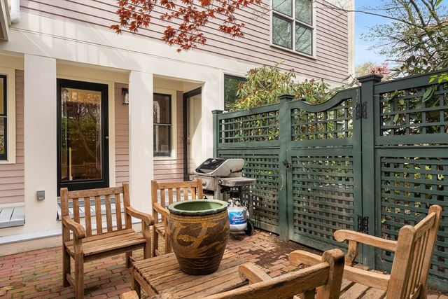 636 Green 636, Cambridge, MA 02139