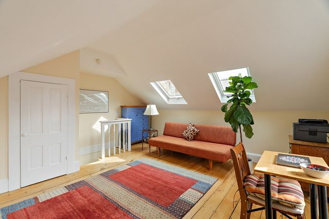 636 Green 636, Cambridge, MA 02139