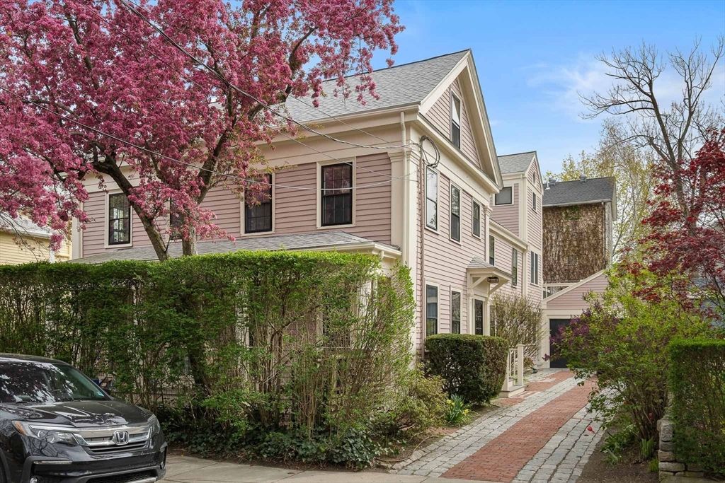 636 Green 636, Cambridge, MA 02139
