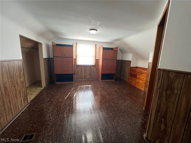 19313 Longview Avenue, Maple Heights, OH 44137
