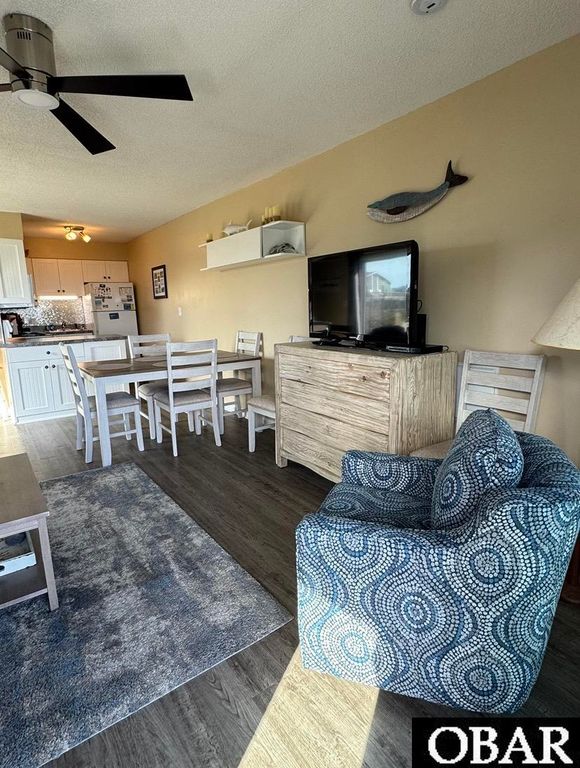 Image 4 of property listing at 117 Sea Colony Drive Unit 129D, Duck, NC 27949