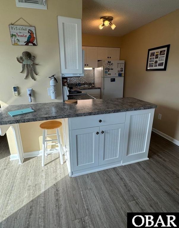 Image 8 of property listing at 117 Sea Colony Drive Unit 129D, Duck, NC 27949
