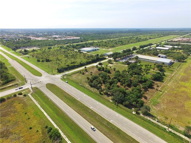 1990 98th Avenue, Vero Beach, FL 32966