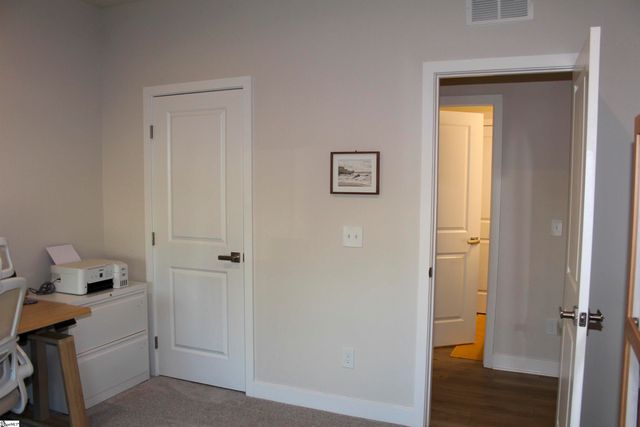 4 Dunroyal Road, Fountain Inn, SC 29644