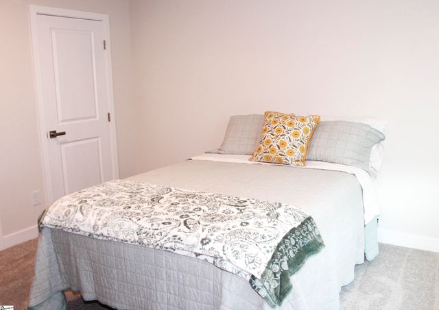 4 Dunroyal Road, Fountain Inn, SC 29644