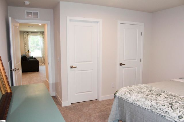 4 Dunroyal Road, Fountain Inn, SC 29644