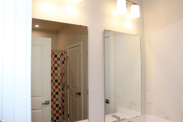 4 Dunroyal Road, Fountain Inn, SC 29644