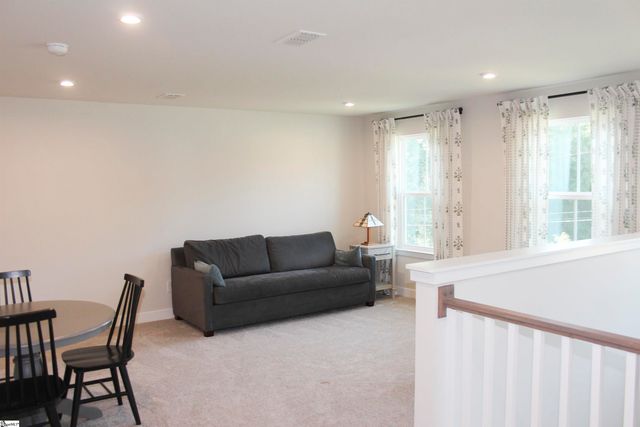 4 Dunroyal Road, Fountain Inn, SC 29644